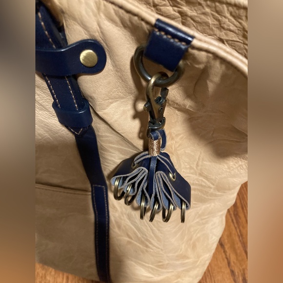 Anthropologie Pilcro and the Letter Press leather bag. Great condition - Picture 3 of 7